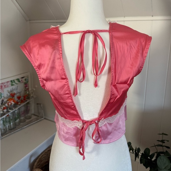 Priceless Pink Satin open back top- Medium - Picture 2 of 3